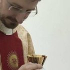 El padre Paganini, misionero italiano, en Siberia, donde los católicos descienden de deportados y presos