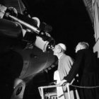 El Papa Pablo VI mira a la luna... el Observatorio Astronómico Vaticano es un punto de encuentro ciencia-fe