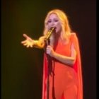 Marta Sánchez le ha puesto letra al Himno de España - muchos lo intentaron antes