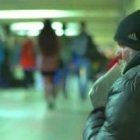 Mendigo en el metro - ahí fue donde este italiano sintió que Dios le aba una señal