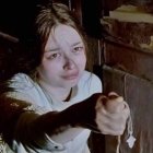 Lara Belmont interpreta a Sonia, la prostituta de 'Crimen y castigo' de Dostoievski, en la película para televisión dirigida por Julian Jarrold en 2002.