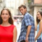 El que mira a una mujer ya ha sido adúltero.