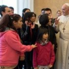 El Papa con los jóvenes rumanos de la Fundación Protagonistas de la Educación