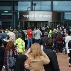 Protestas frente al Alder Hey cuando desconectaron a Alfie