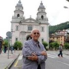 Avelino nació en la provincia de León pero a los dos días ya vivía con su familia en Gijón.