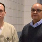 El interno Message, y el diácono Torres, capellán de prisiones, hablan de como la fe y el arte ayudan a los presos