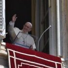 Francisco, en el Ángelus, habló del matrimonio indisoluble querido por Dios, posible cuando los esposos superan su individualismo