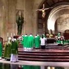 Para encubrir legalmente la exhumación de Franco (no podría hacerse un decreto contra una persona concreta), Pedro Sánchez pretende sacar de sus tumbas a 19 monjes benedictinos y otras 172 personas cuyos cuerpos fueron entregados en custodia a la abadía.