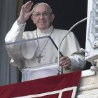 El Papa felicitó el año a los miles de peregrinos presentes en la Plaza de San Pedro este 1 de enero