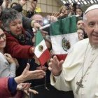 El Papa Francisco saludó a unos peregrinos mexicanos, entre otros muchos, en su primera catequesis de los miércoles de 2019
