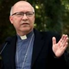 El obispo Fernando Barros es el secretario general de los obispos chilenos y su delegado en el encuentro del Vaticano para luchar contra abusos