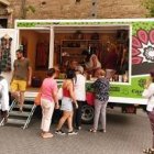 El camión-tienda de Cáritas recorre los pueblos y ciudades de Mallorca