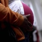 Las asociaciones feministas han pedido al Gobierno que trabaje en la ONU para que se veten los vientres de alquiler