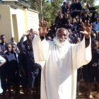 Francis Riwa ha rescatado a miles de niños y actualmente en una aldea infantil viven 2.000 niños huérfanos