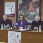En el acto participaron el obispo García Beltrán y el auxiliar Ricó Pavés, la periodista Cristina López-Schlichting, y tres laicos que ofrecieron sus testimonios
