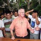 Desde 1995 Paul McAuley servía como misionero en Perú, primero en Lima, luego en la Amazonía, trabajando con jóvenes