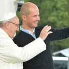 El Papa Francisco se reunió este sábado con más de 30.000 jóvenes lituanos junto a la catedral de Vilnius