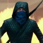 Robin Hood, vestido de ninja acolchado, en esta película es un antisistema amargado y descreído.