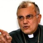 El cardenal Porras denuncia que cinco millones de personas han tenido que escapar de su país, víctimas de la represión o del hundimiento social y económico provocado por el régimen de Chávez y Maduro.