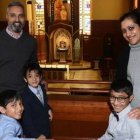 La familia Patel será bautizada en pleno en la Vigilia Pascual en una iglesia de Bethesda (EEUU) / Leslie Kossoff