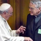 Federico Lombardi con el Papa Francisco - el veterano comunicador italiano pide tratar a fondo la crisis de los abusos y aprender de las experiencias ya trabajadas