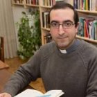 Luis Santamaría es un sacerdote especializado en el estudio de las sectas y explica cómo prevenir sus efectos entre los jóvenes y personas vulnerables