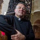 Este sacerdote de 47 años lleva tres como párroco en Jerez de los Caballeros y dos como exorcista de la Diócesis de Mérida-Badajoz