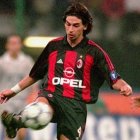 Albertini ha jugado en equipos como el AC Milán, Lazio, FC Barcelona o Atlético de Madrid, entre otros