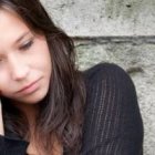 El aborto daña a la mujer, al niño, a toda la familia y a la sociedad, y muchas veces va ligado a la sensación de soledad, de desamparo y de falta de ayuda