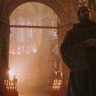 Jim Caviezel en la impresionante catedral de León... aunque en realidad el cáliz del misterio se guarda, como explican, en la basílica de San Isidoro