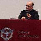 El obispo Munilla en el colegio Juan Pablo II de Alcorcón, al que agradeció su valentía frente a las amenazas de multas LGTB