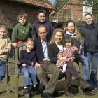 Von der Leyen es madre de siete hijos  y en  Alemania ha sido responsable de tres ministerios: Familia, Trabajo y Defensa