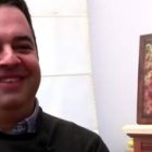 Antonio es profesor universitario, está casado y es padre de tres hijos