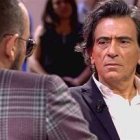 Risto Mejide (de espaldas), durante la entrevista con Arcadi Espada