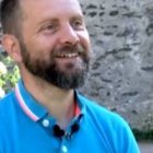 Mickäel se acercó a la fe por una chica cristiana y por un Curso Alpha en el que podía formular sus preguntas