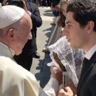 David y María fueron a ver al Papa y Francisco les impartió una bendición especial / Facebook David Henrie