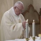 Francisco habló en la homilía sobre qué hacer para ayudar a los demás