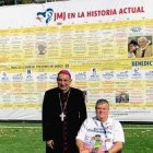 Mons. Ulloa, arzobispo de Panamá, y Ricardo Grzona, presidente de la Fundación Ramón Pané, que gestiona el Parque Cristonautas durante la JMJ