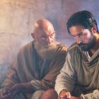 San Pablo (James Faulkner) y San Lucas (Jim Caviezel) en «Pablo, Apóstol de Cristo» (2018), de Andrew Hyatt.