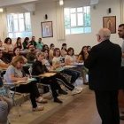 El padre Halemba, responsable de proyectos de Ayuda a la Iglesia Necesitada en Oriente Medio, en uno de sus viajes a Siria /ACN