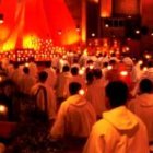 Taizé sigue moviendo a muchos jóvenes hacia Dios a través de la música, el silencio, la oración, la austeridad, la belleza y la Palabra de Dios