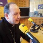 El obispo de Vitoria, Juan Carlos Elizalde, en la cadena Ser