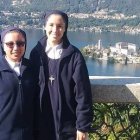 Elvira y Sara estudian en estos momentos en la Universidad de la Santa Cruz de Roma para formarse mejor para su misión