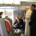 Francisco en el avión hacia Mozambique... llegar a Maputo cuesta 10 horas