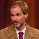 Christopher Dummitt es historiador de la cultura y la política y profesor universitario en Canadá.