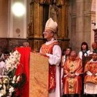 El obispo de Huesca, Julián Ruiz Martorell, ha recordado que los funerales deben atenerse al ritual de exequias.