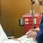 Anna denuncia que la mayoría de las personas que están en situación de conciencia mínima son atendidas por familiares que quieren que vivan, pero no se las tiene en cuenta porque dificultan el discurso pro-eutanásico. [Imagen de recurso.]