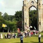 Los católicos ingleses y de fuera de Inglaterra acuden cada vez en mayor número al santuario de Walsingham.