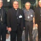 De izquierda a derecha, Chico Martínez, de Cartagena, Gil Tamayo, de Ávila, Planelles, de Tarragona, y Orozco, de Guádix, cuatro de los obispos novatos en Roma