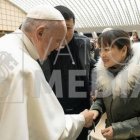 Francisco no se quiso limitar a una disculpa pública y procuró unos días después un encuentro con la mujer con la que tuvo el incidente.